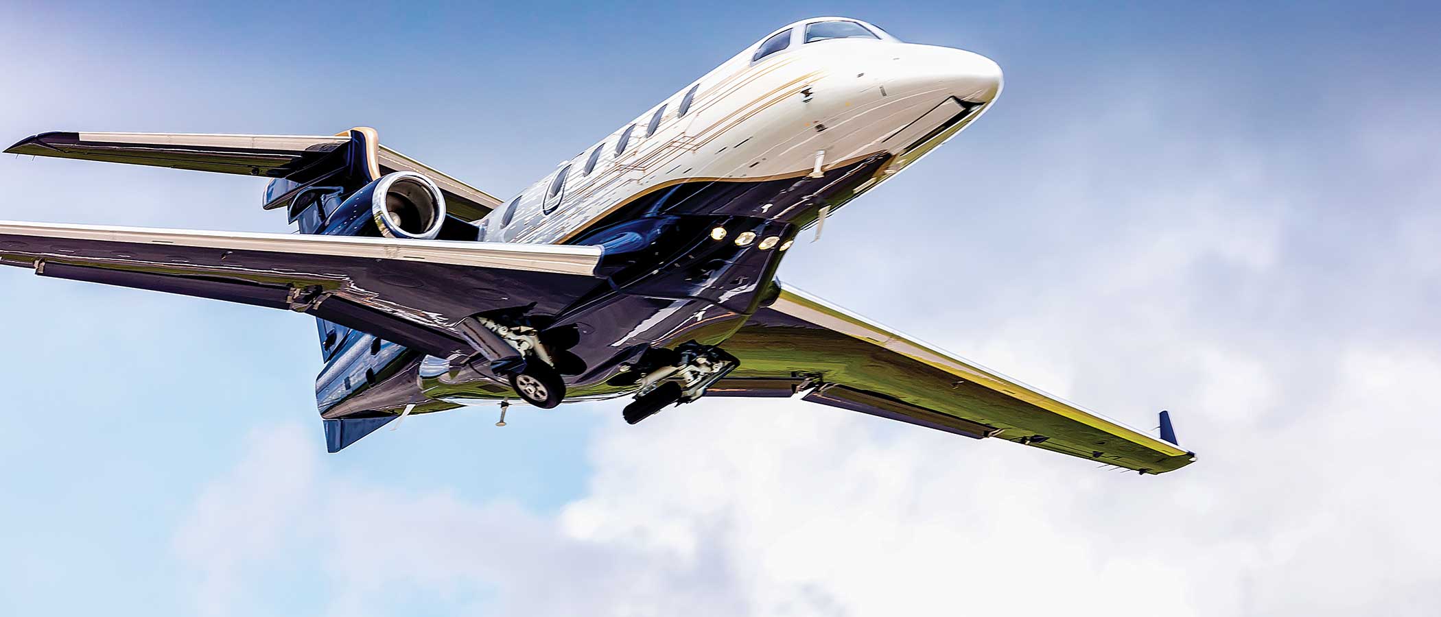 Embraer Phenom 300E | Desert Jet | Light Jet | Private Charter